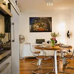 The Getaway / 80qm In Berlin's Historic Diplomatic Quarter Berlin