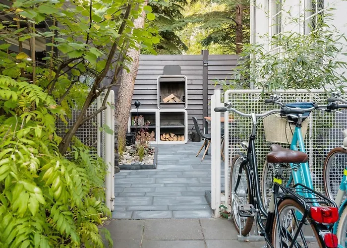 The Getaway / 80qm In Berlin's Historic Diplomatic Quarter Apartment *