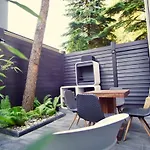 The Getaway / 80qm In Berlin's Historic Diplomatic Quarter Apartmán *