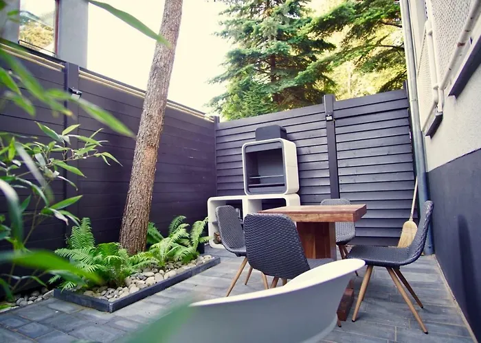 The Getaway / 80qm In Berlin's Historic Diplomatic Quarter Apartman *